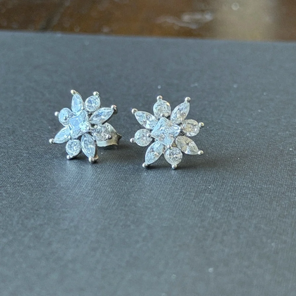 925 Sterling Silver CZ Flower Cluster Stud Earrings - Picture 2 of 4